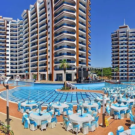 Апартаменты Azura Park Complex
