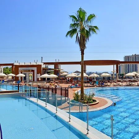 Azura Park Complex