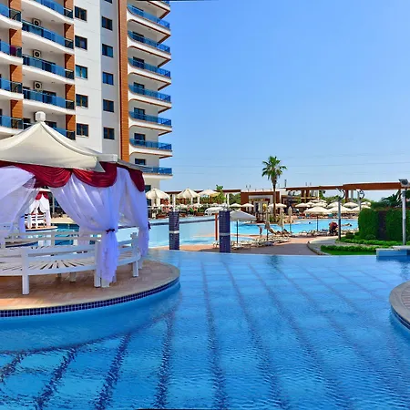 Azura Park Complex