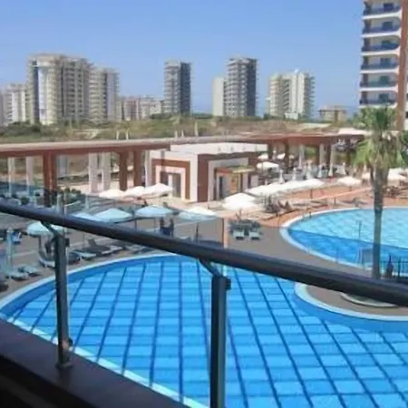 Azura Park Complex Апартаменты